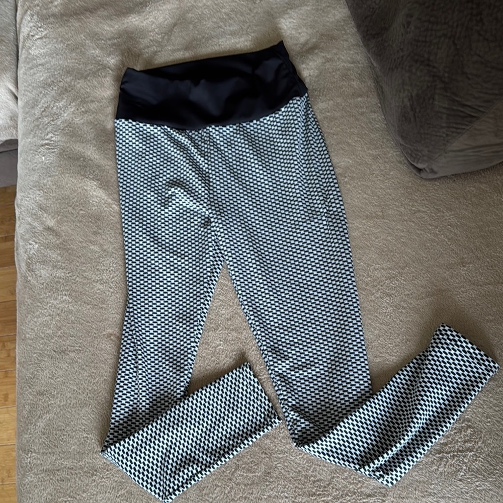 Kids Black and White Patterned Leggings